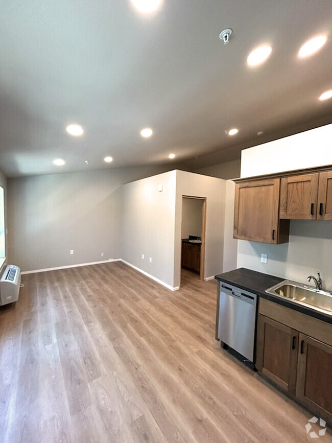 Building Photo - Baker Street Lofts Unit 303