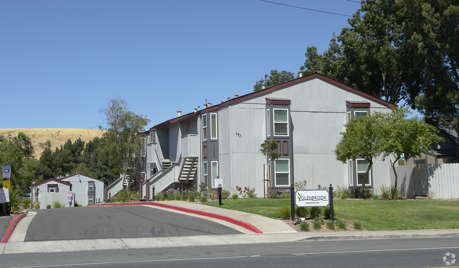 Glenbrook Apartments - Glenbrook Apartments