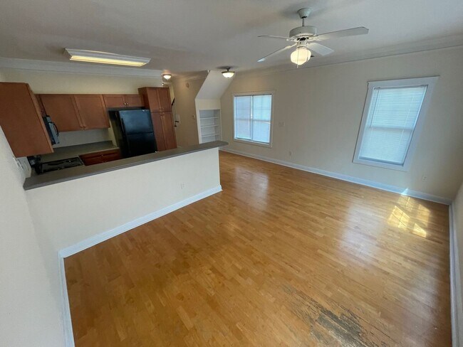 Photo - PRE-LEASING FOR AUGUST 2026!