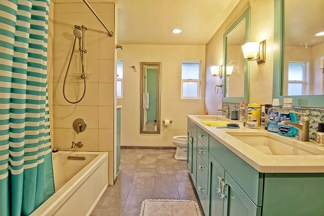 Photo - 6556 Cleopatra Pl NW