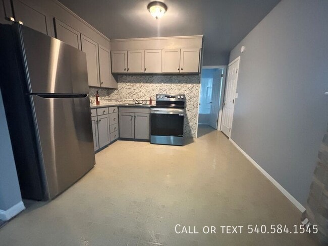 Photo - 4230 Moomaw Ave NW