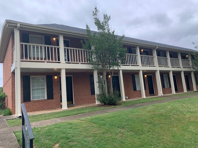 Photo - 250 Elm St Townhome