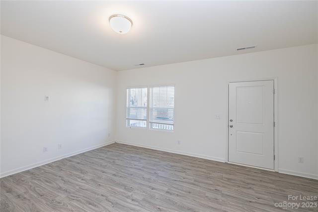 Photo - 100 N Dorsett St