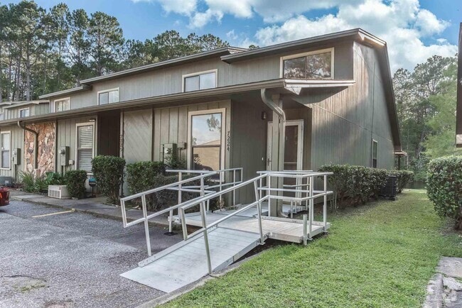 Building Photo - 7224 Lago Vista Ct Rental