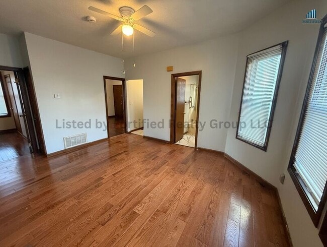 Photo - 137 Barnes St Unit 1