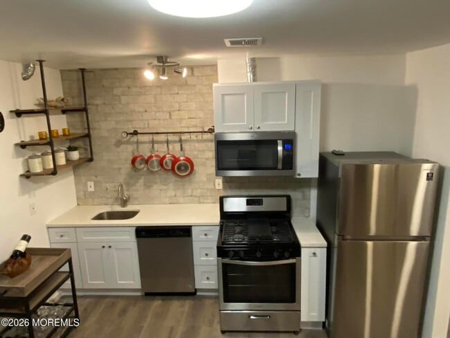 95 Cooper Ave Unit 2