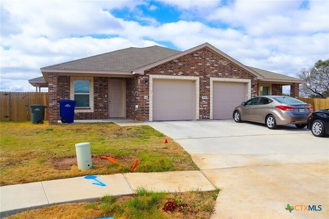 Photo - 1914 Castroville Trl Unit A