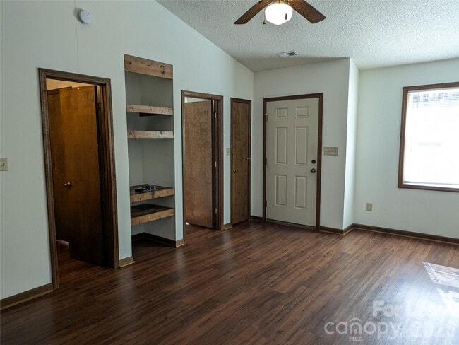 Photo - 119 Birdie Ct