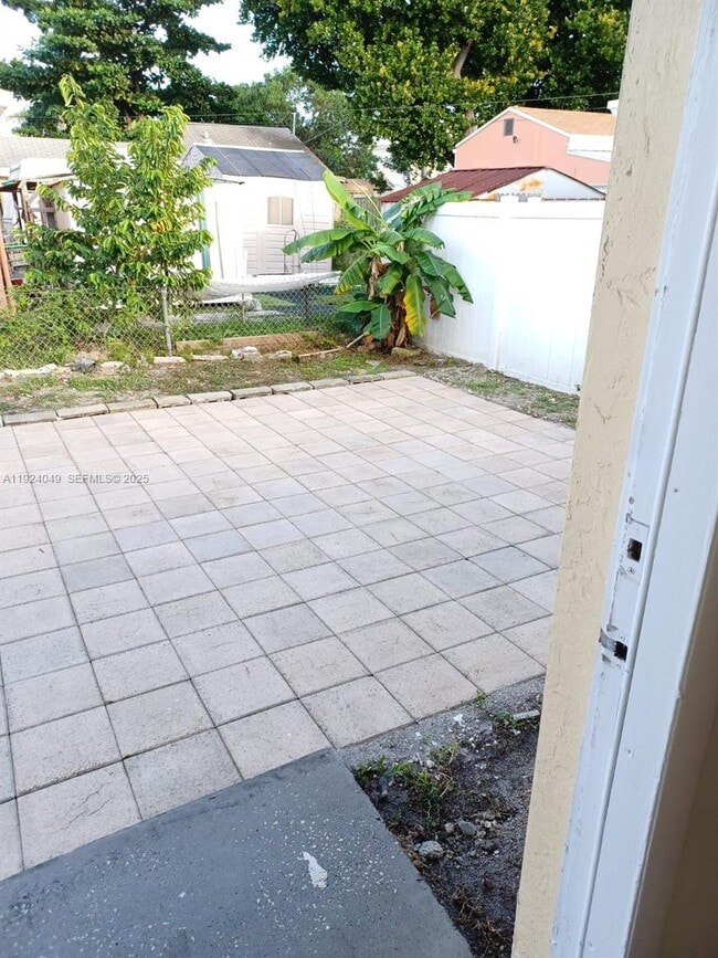 Photo - 2134 Cleveland St