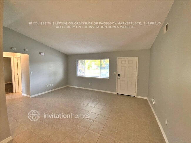 Photo - 1025 St Johns St SE