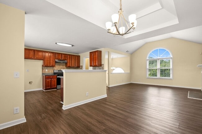 Photo - Charming Flowery Branch Home!