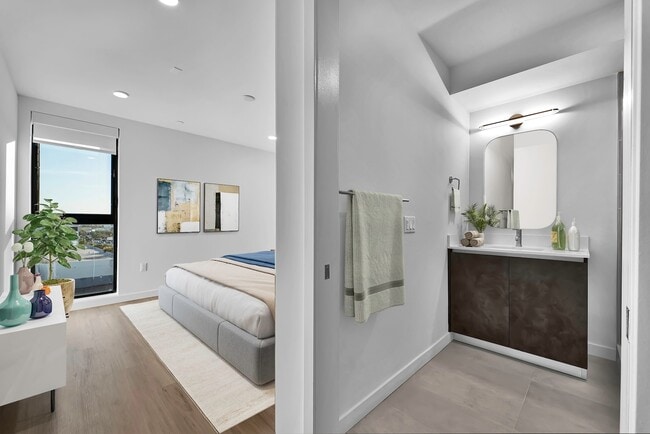 Clad LA