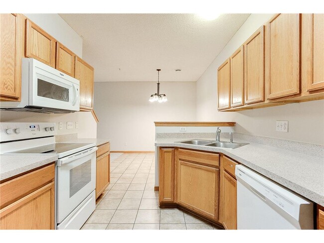 Photo - 5040 Holly Ln N