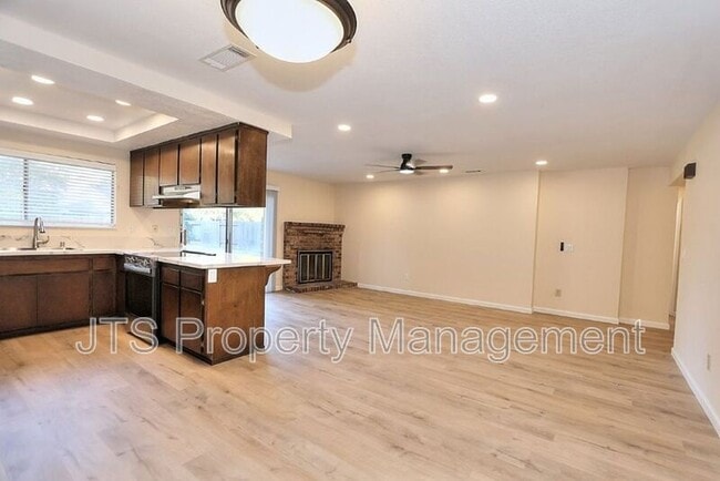 5512 Mike Arthur Ct