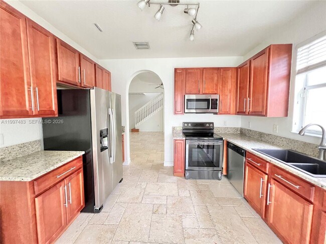 Photo - 3910 NE 13th Dr