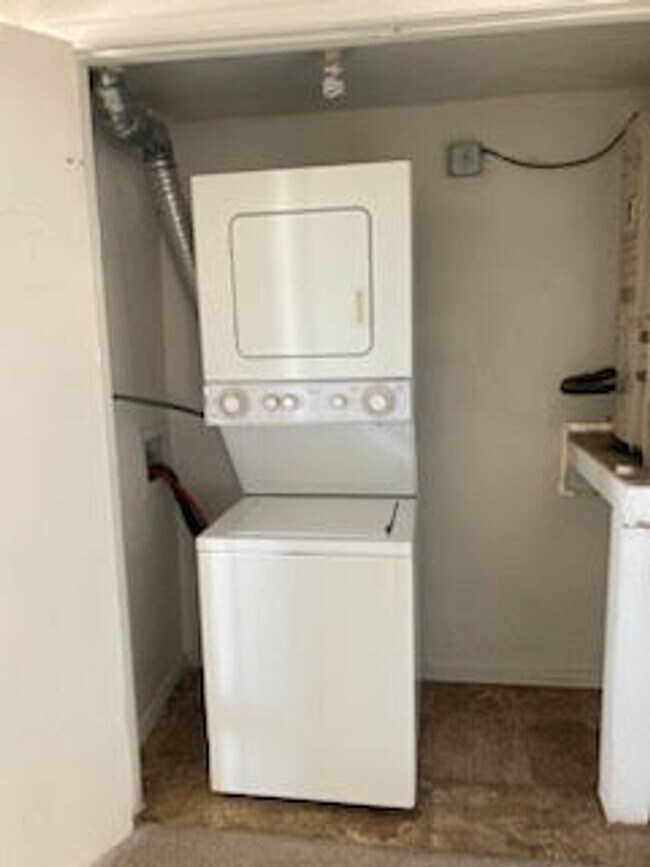 Laughlin Bay Village 2 Bedroom Condo! House Rental in Laughlin, NV