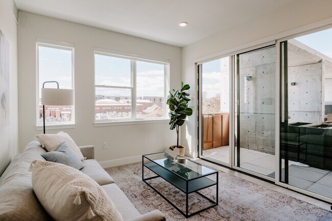 Photo - 14th and Jay