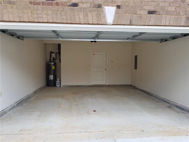 259 Green Bridge Ct SE