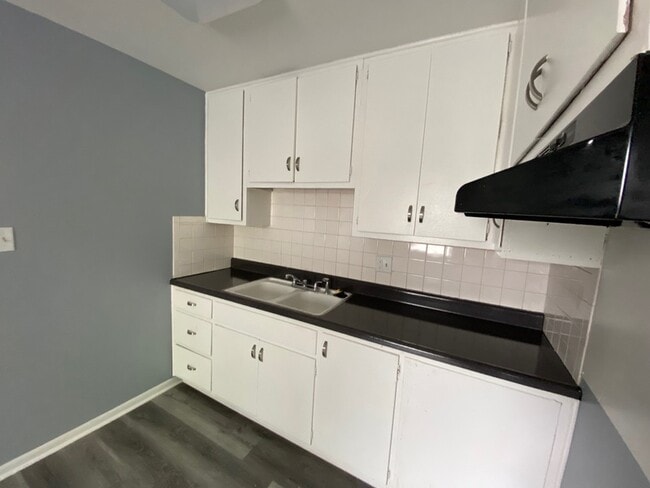 Photo - 2826 S Pennsylvania St Unit Apt C32