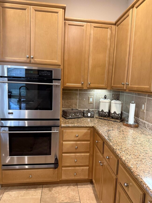 Photo - 60316 Aloe Cir