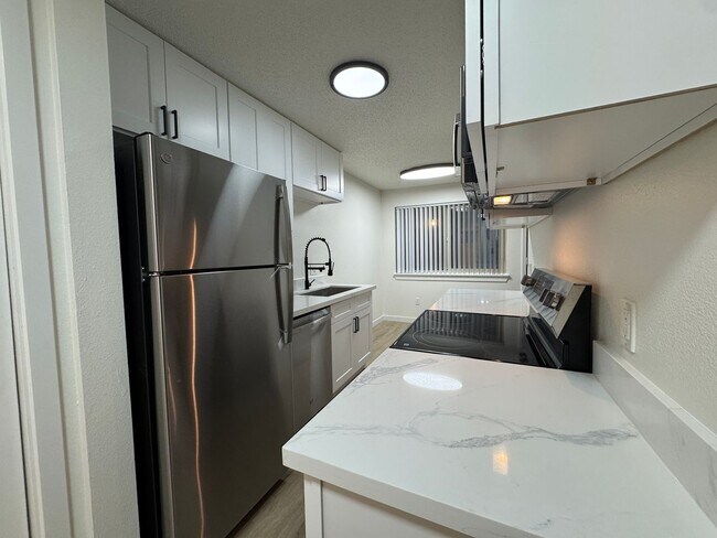 Avia Apartments