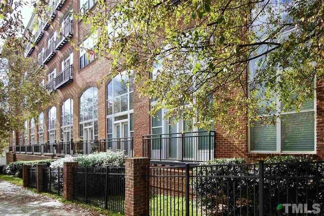 Building Photo - 200 South Dawson Street Unit 112