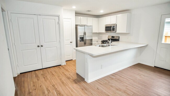 Photo - 132 Pine Bend Ct