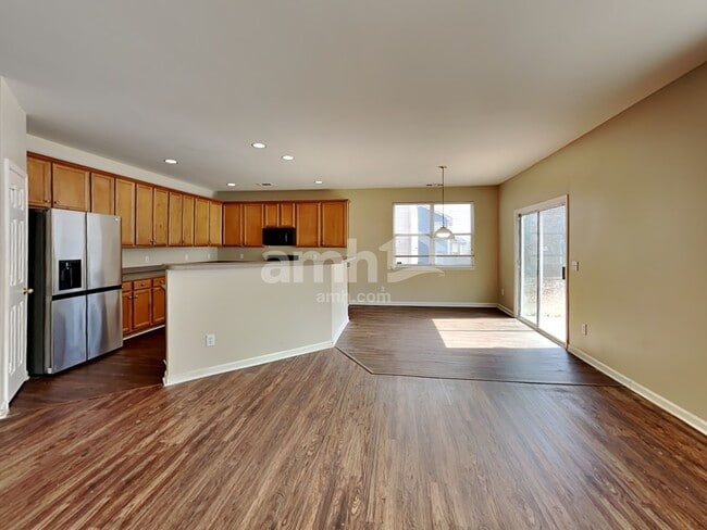 Photo - 125 Parkmont Ct