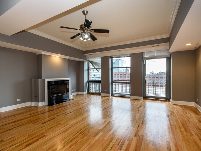 Photo - 165 N Canal St Unit 828