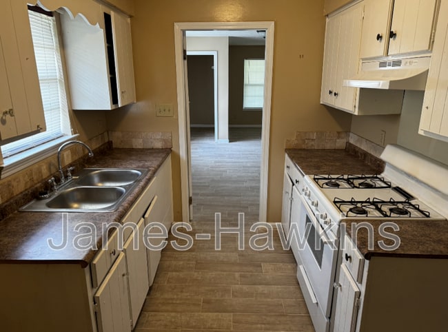 Photo - 940 Pebblebrook Dr