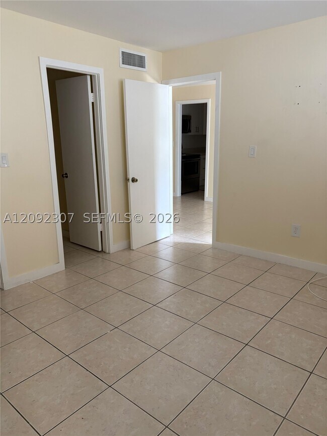 5050 NW 7th St Unidad 309