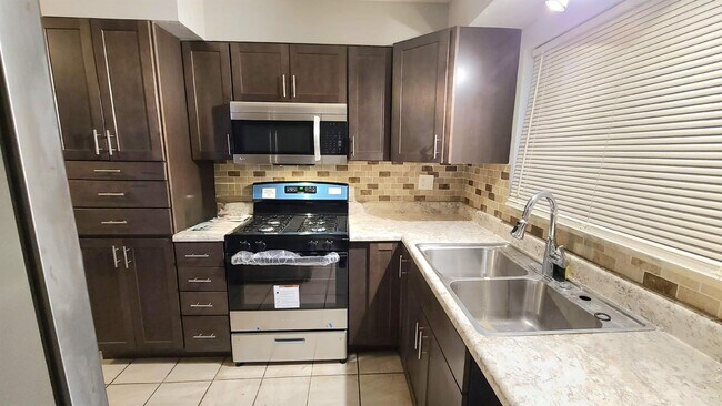 Photo - 125 Koeln Ave House