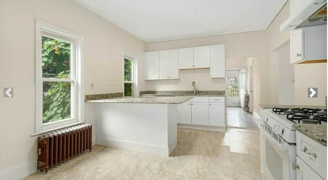 Building Photo - 86 Elm St Unit 2