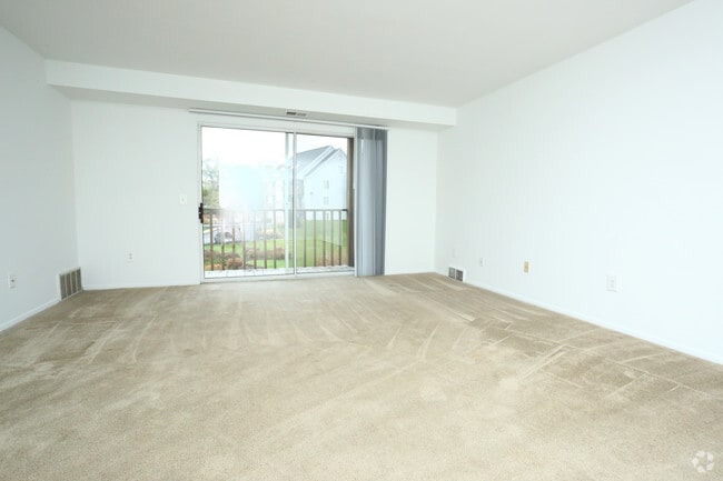 2 Bed 1 Bath - Living Room