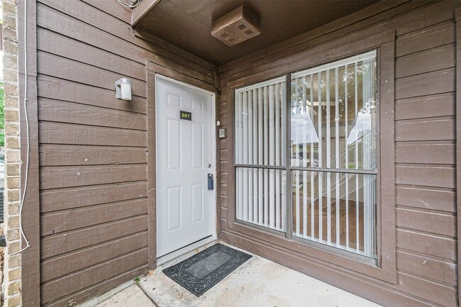 Building Photo - 6633 W Airport Blvd Unit 807