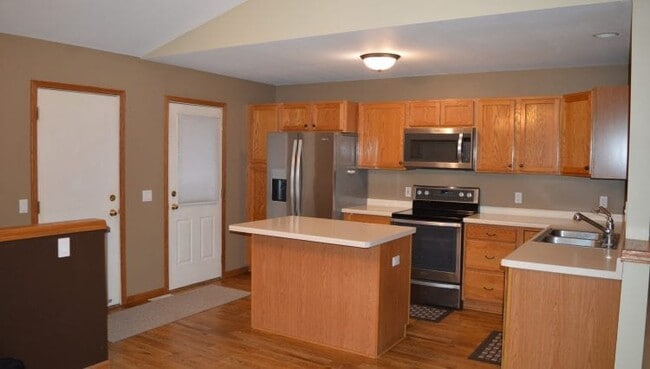 Building Photo - 5 Fleischman Cir