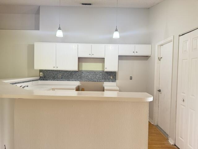 Photo - 443 SW Sadwick Ave