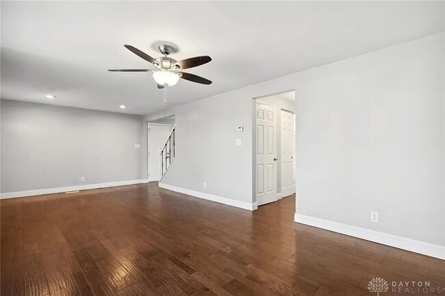 Photo - 5300 Saum St