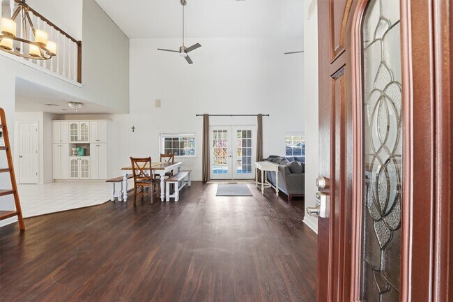 Photo - 13392 Southshore Dr