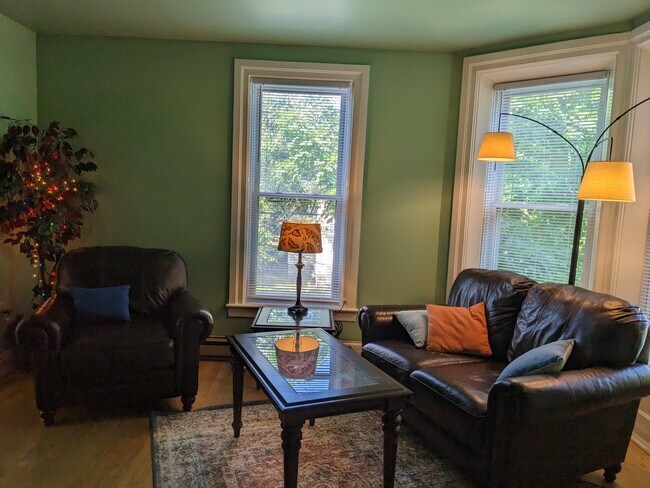 Photo - 423 Budd St Unidad C