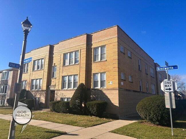Photo - 2102 Kenilworth Ave Unit 101