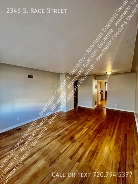 Photo - 2346 S Race St
