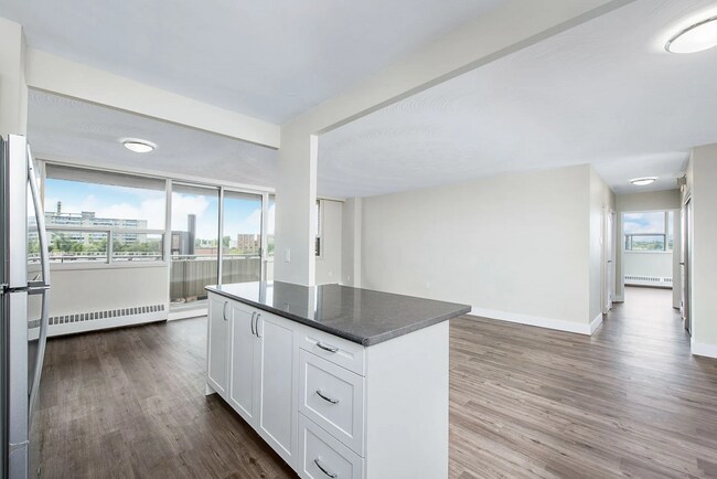 Photo - 1340 Danforth Road