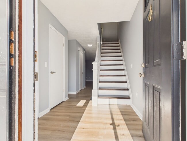 Photo - Beautiful Spacious Single Family in Blue Meadow Farms