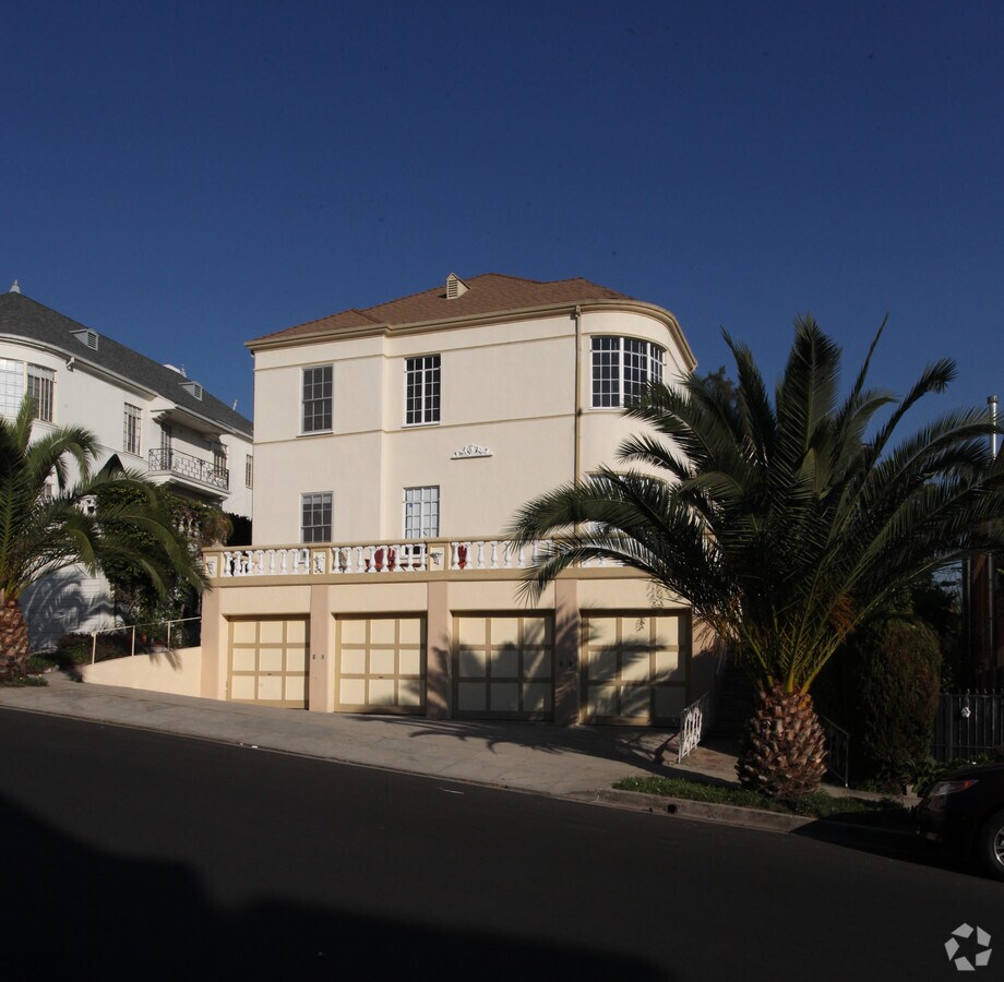 Photo - 1938 N Kenmore Ave