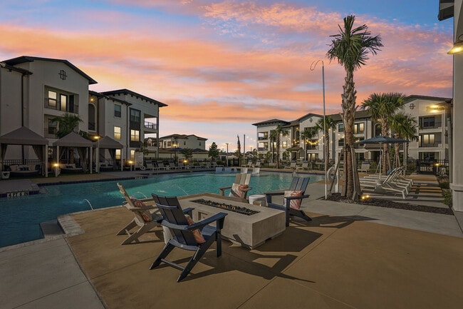 Building Photo - Southerly at Heron Creek Rental
