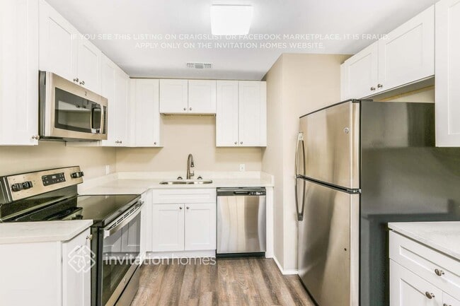 Photo - 2334 Auburn St S