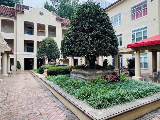 Photo - 955 Juniper St NE