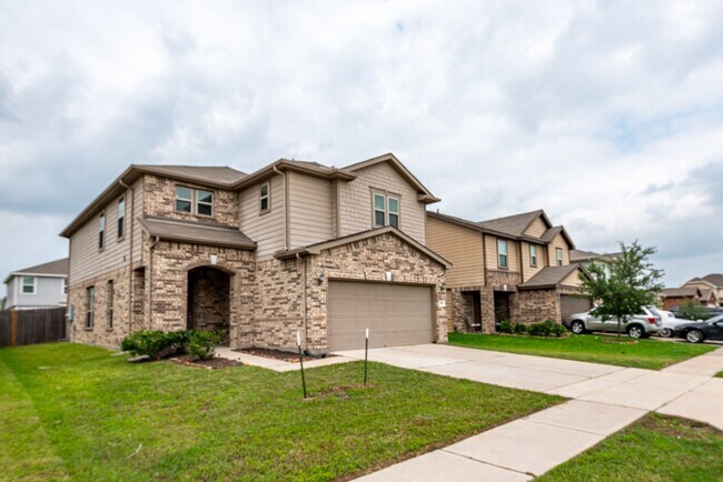 Building Photo - 2518 Boxwood Park