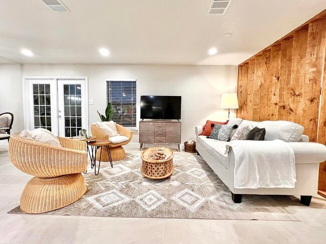 Photo - 9047 Twincreek Farm